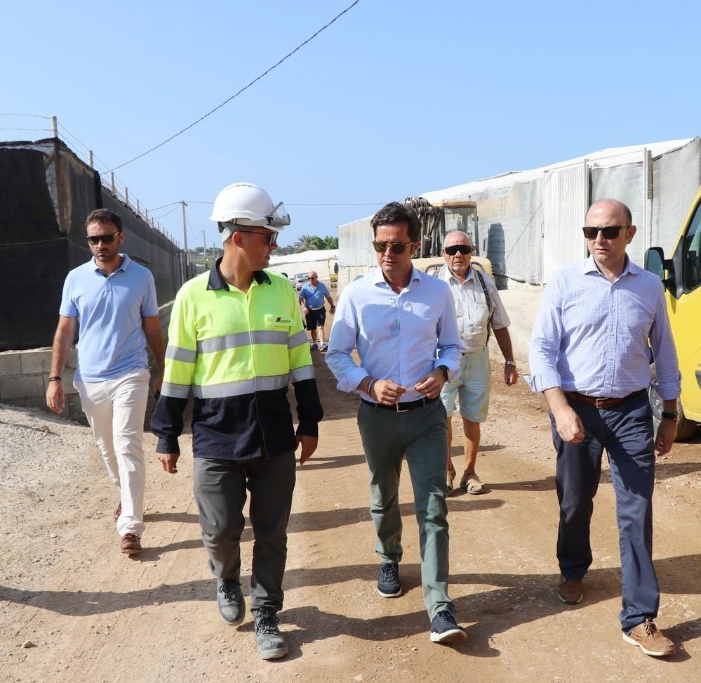 El Ayuntamiento de El Ejido destina 157.000 euros a la reparación, limpieza y mantenimiento de caminos rurales