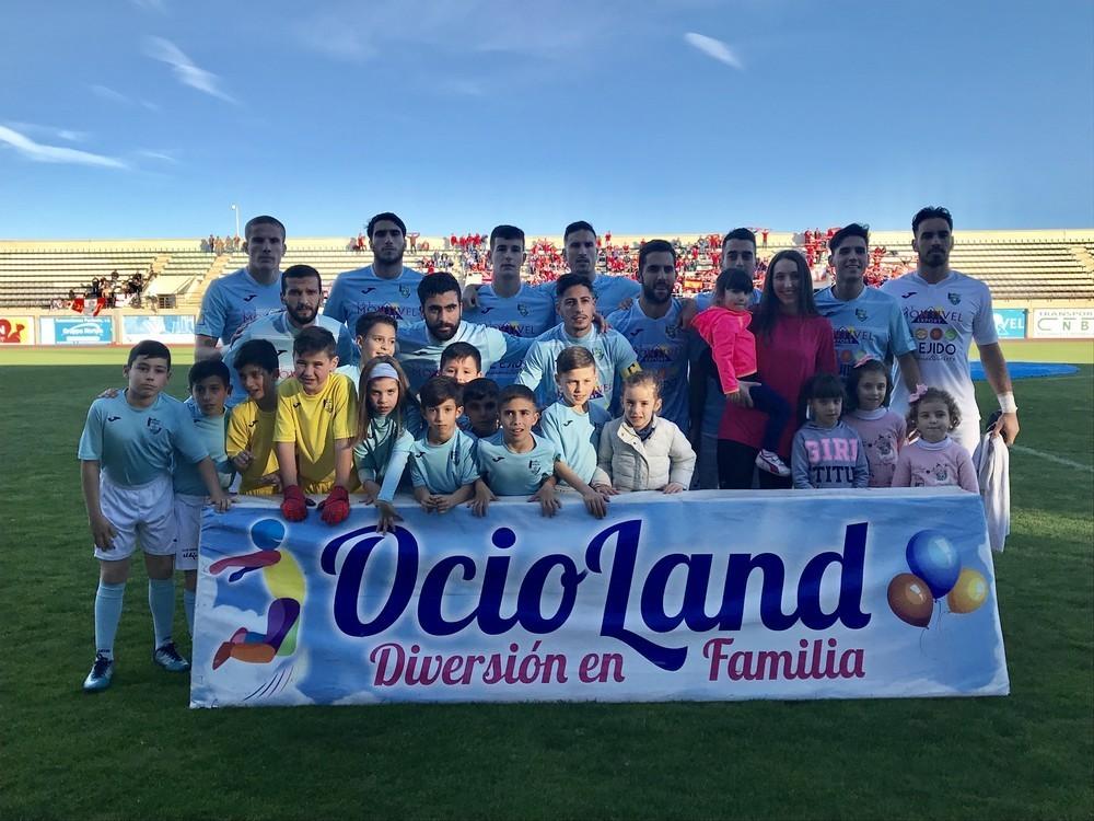 El CD El Ejido no pudo con el árbitro y el Murcia se llevó los puntos