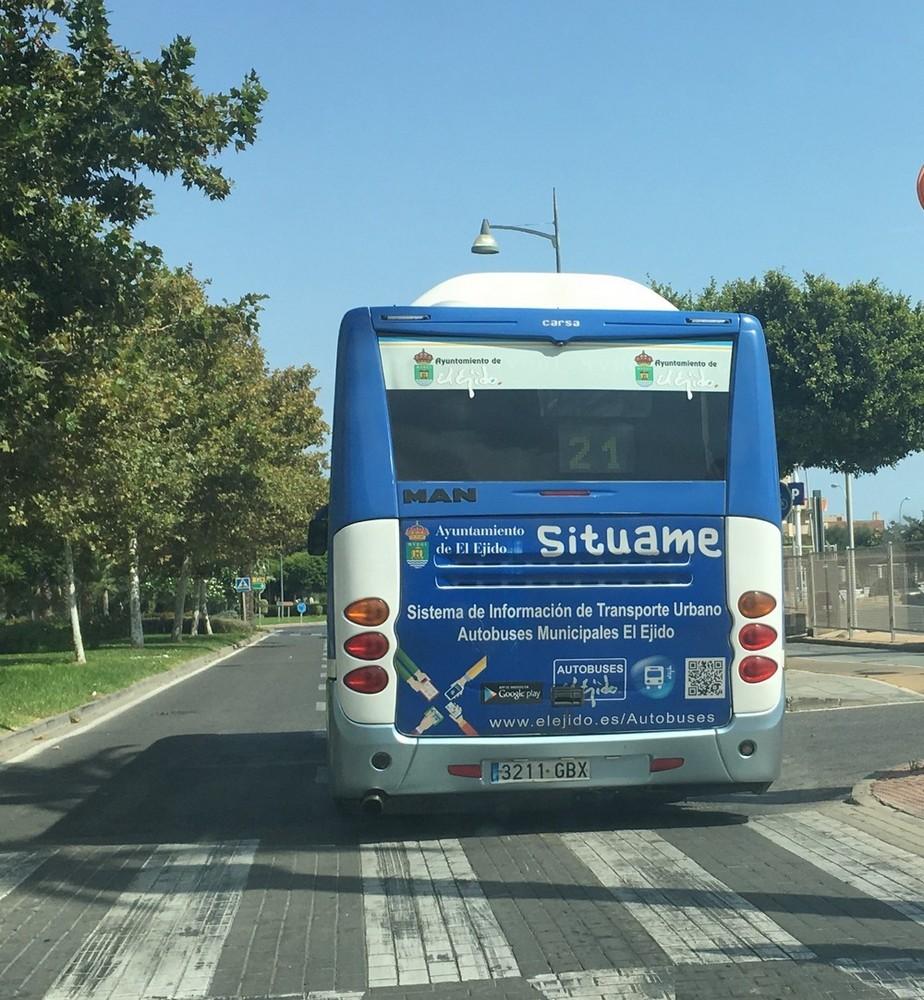 Más de 3.200 mayores y personas con diversidad funcional se aprovechan ya de la bonificación municipal del transporte urbano