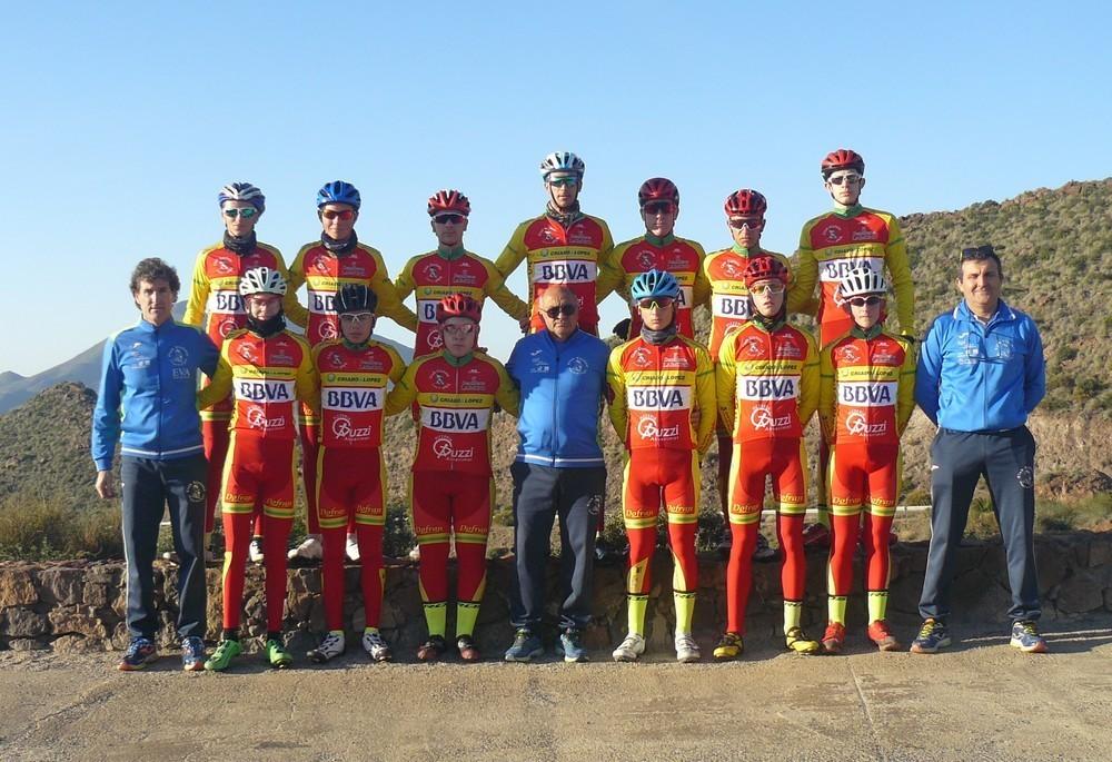 El Club Ciclista Ciudad de El Ejido continúa en Cabo de Gata su preparación invernal