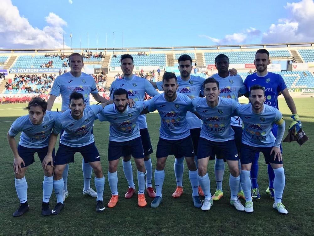 El CD El Ejido no reacciona y empieza a rozar la zona de descenso