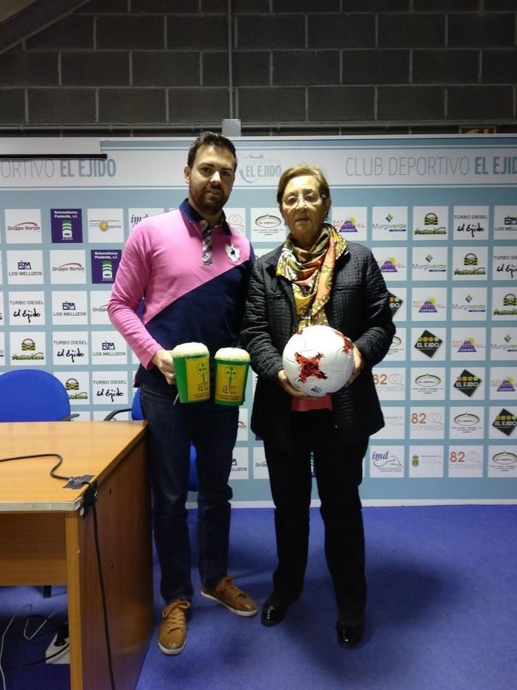 Parte de la recaudación del enfrentamiento entre el CD El Ejido y el Betis Deportivo será a favor de la AECC