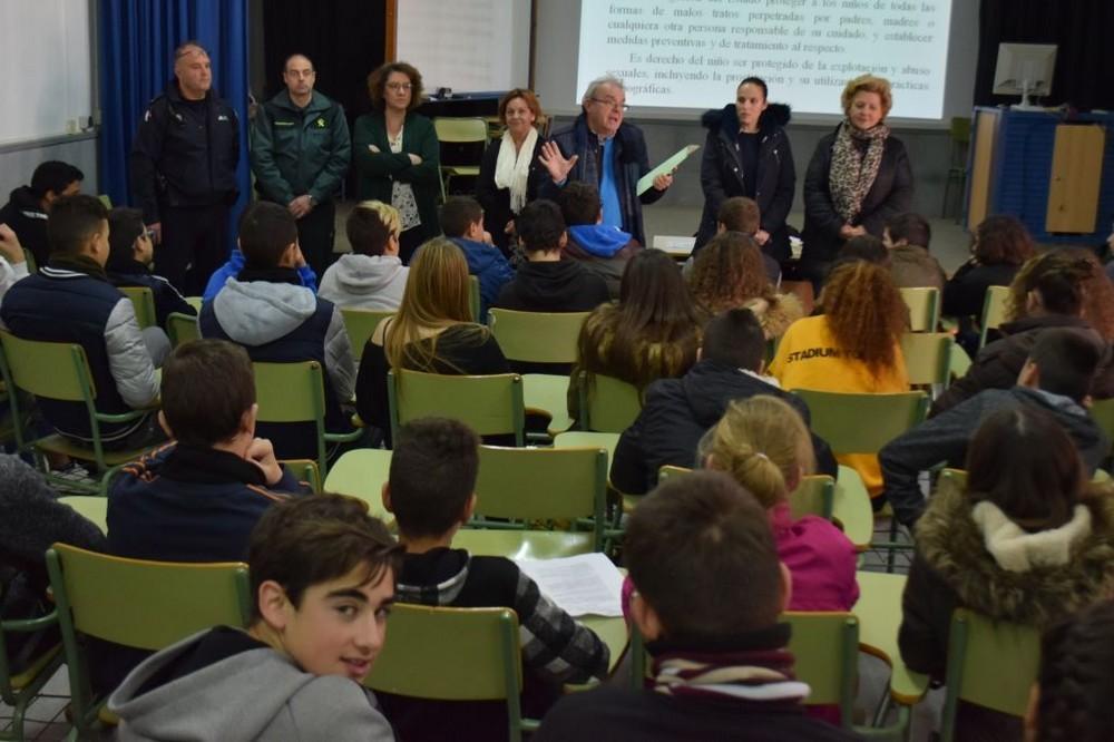 Un centenar de alumnos de 2º ESO del IES Puebla de Vícar se acercan al funcionamiento del Sistema Judicial