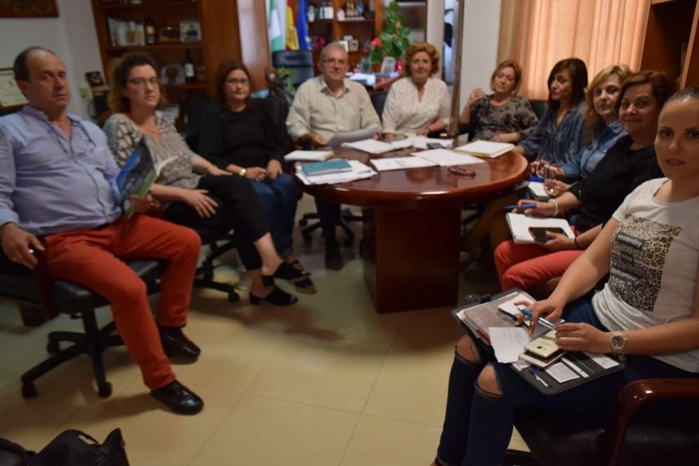 Vícar busca renovar el sello de Ciudad Amiga de la Infancia con la mención de Excelencia