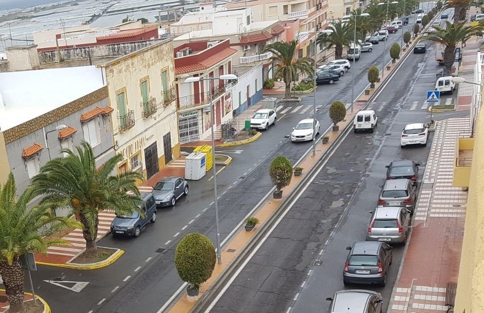 El Ayuntamiento de Adra ultima las gestiones para pavimentar el Bulevar de Puente del Río