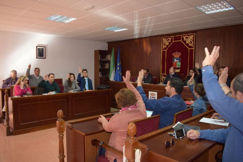 El Pleno aprueba la solicitud de Zona de Gran Afluencia Turística para el parque comercial Viapark