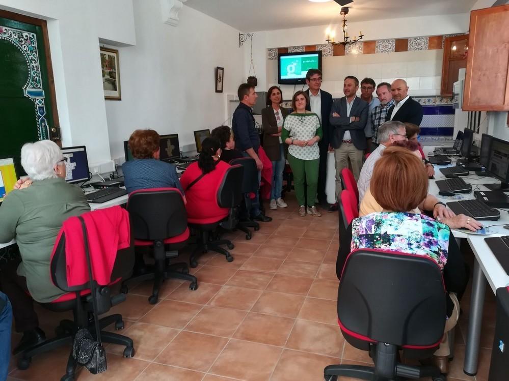 El barrio abderitano de La Alquería vuelve a contar con un Centro de Acceso Público a Internet de la red Guadalinfo