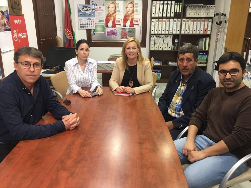 El PSOE de Adra busca soluciones para la reapertura del hotel