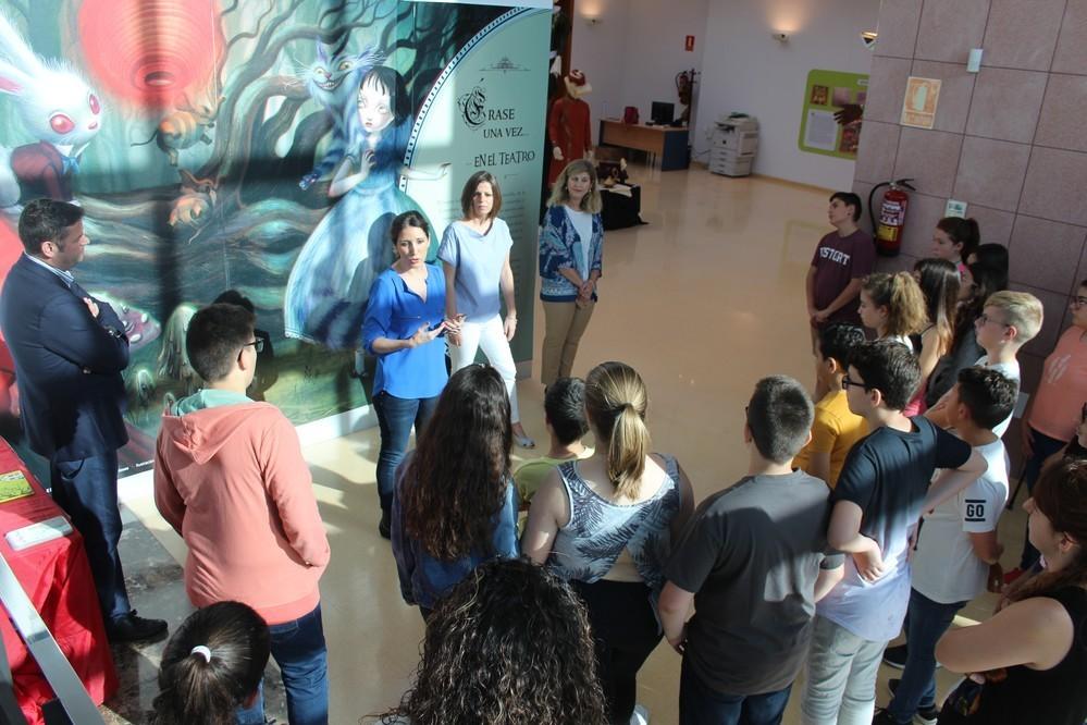 La exposición ‘Érase una vez… en el Teatro’ adentra al espectador en el mágico mundo de los cuentos infantiles