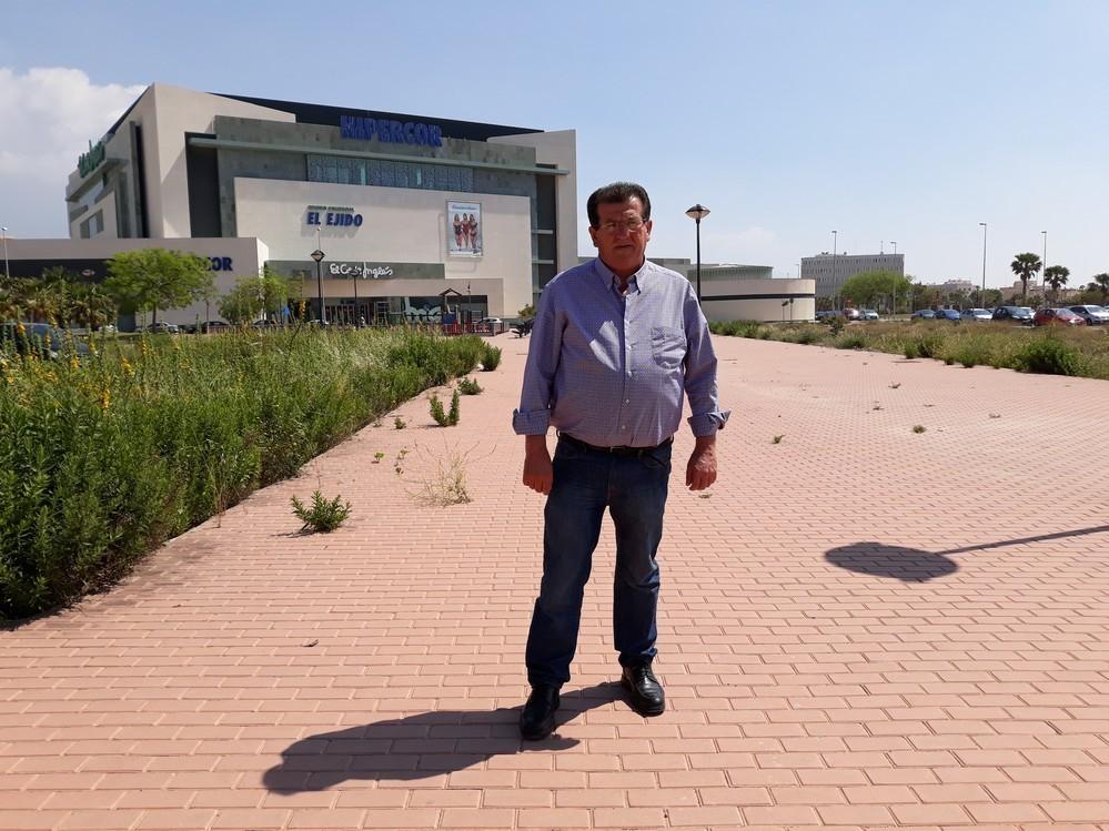 El PSOE de El Ejido reprocha al equipo de gobierno el abandono de las zonas próximas a los juzgados