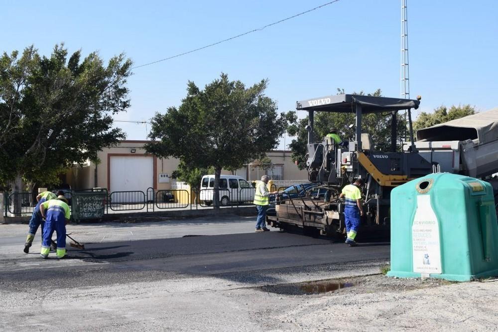 El Ayuntamiento vicario acomete obras de mejora en los accesos a la Estación ITV de Vícar