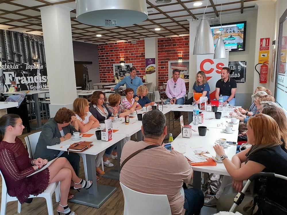 Cs El Ejido traslada a asociaciones de mujeres las medidas de formación naranja en políticas sociales y de igualdad