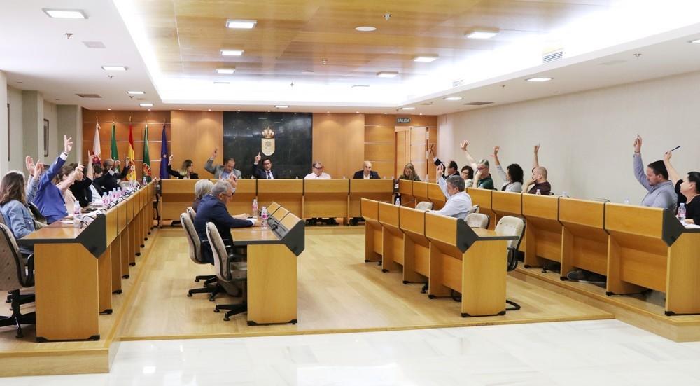 El Pleno de El Ejido respalda unánimemente al sector del manipulado en sus reivindicaciones al SEPE