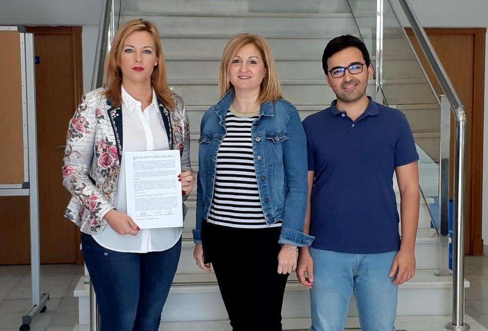 La oposición de Adra registra una propuesta conjunta para evitar el cierre de la piscina municipal