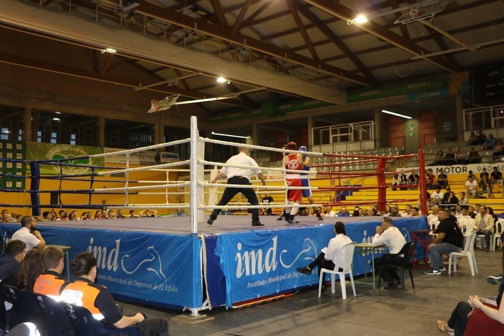 Álvaro Godoy pasa a la final del Campeonato de Andalucía de boxeo