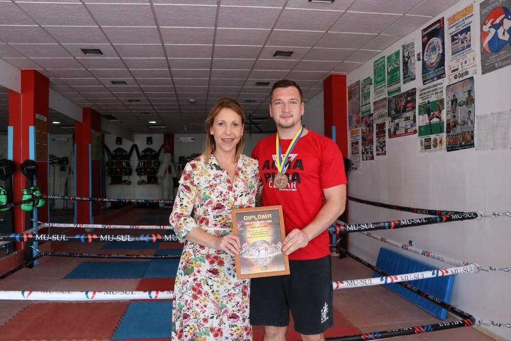 El joven de El Ejido Valery Emelin gana el bronce en el Campeonato del Mundo de Kickboxing
