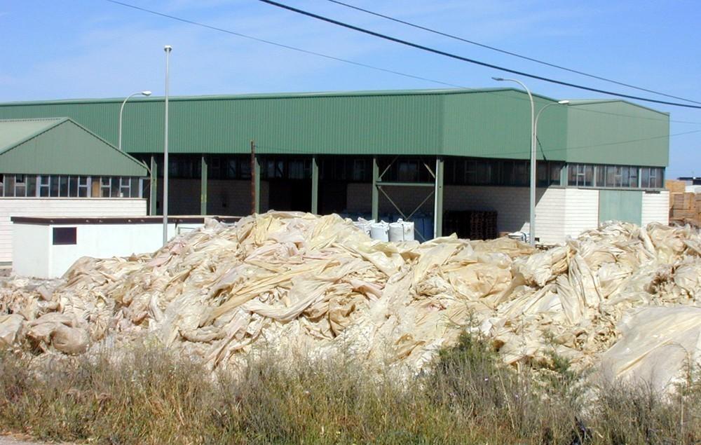 La Junta pide al Ayuntamiento de El Ejido que concrete la ubicación de la parcela para el acopio de residuos plásticos