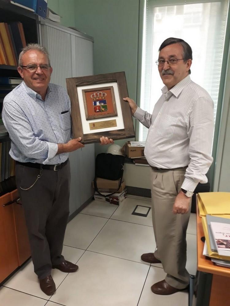 Vícar reconoce a Juan de Oña por su labor al frente de la Demarcación de Carreteras de Andalucía Oriental en Almería