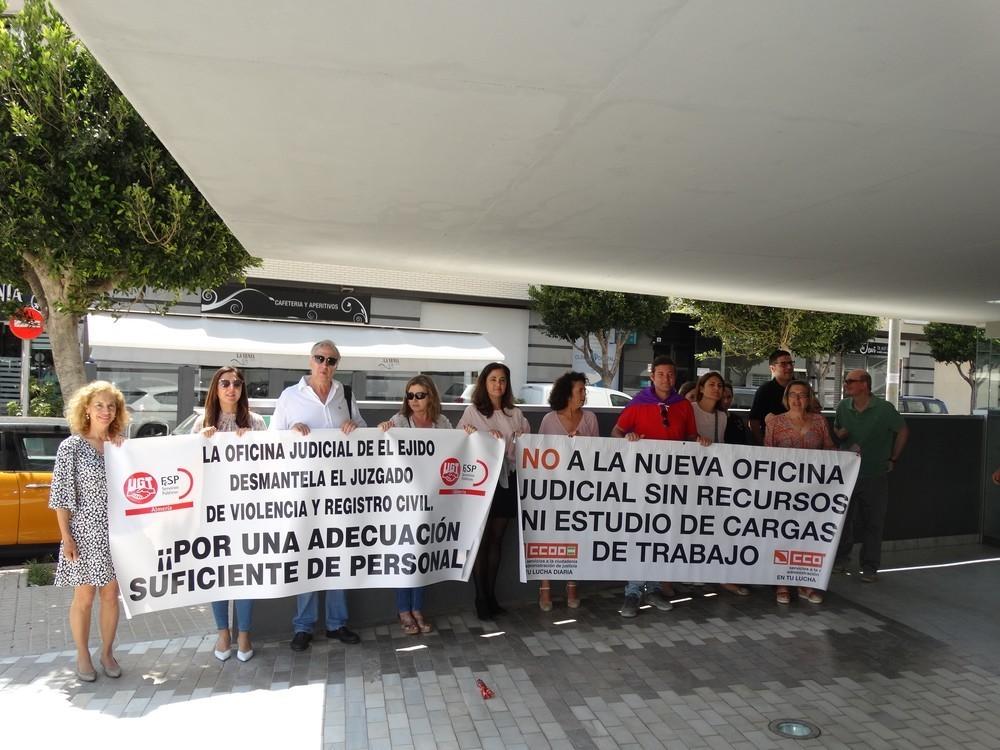 CCOO alerta de un retraso en la cita previa del SEPE por el colapso en la tramitación de prestaciones por desempleo de 37 días en El Ejido