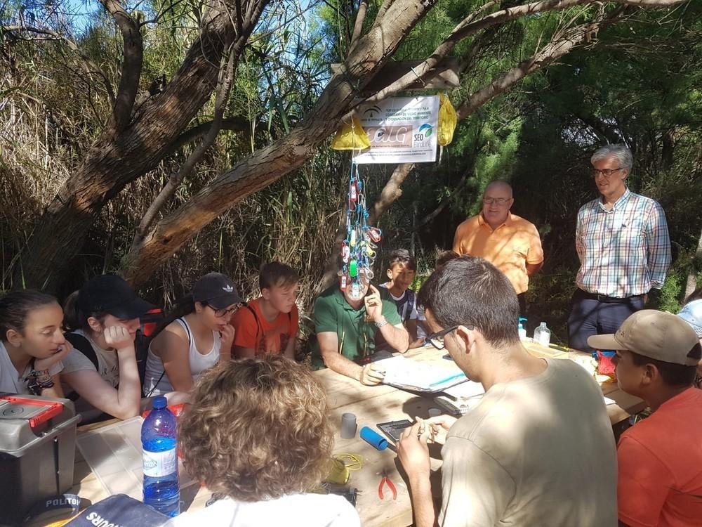 Jornada de anillamiento en Las Albuferas de Adra para conmemorar el día del Medio Ambiente