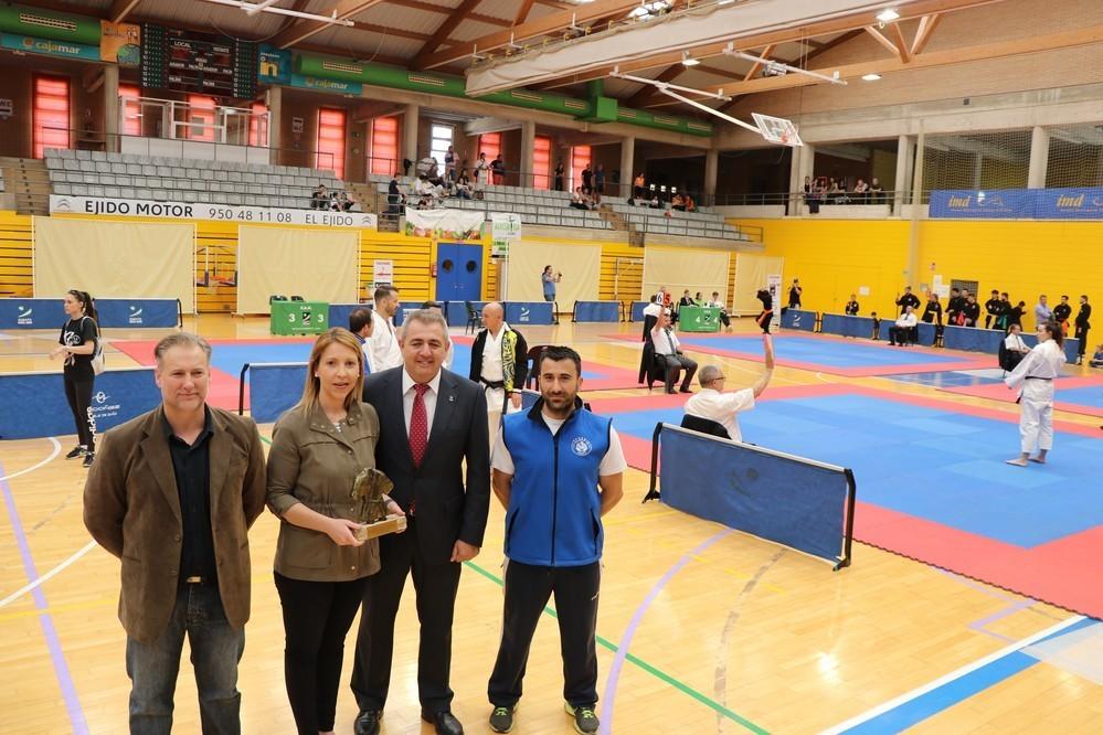 Más de 500 karatekas participan en la III Copa de Andalucía de Estilos y Disciplina
