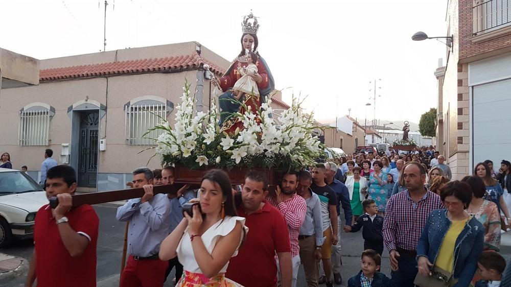 Los vecinos de Puente del Río se vuelcan con San Antonio de Padua y la Virgen del Río