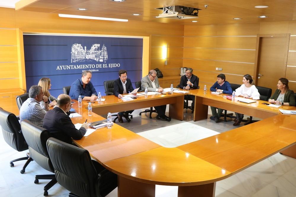 El Gobierno local ejidense saca a licitación pública el servicio de recogida y transporte de animales abandonados