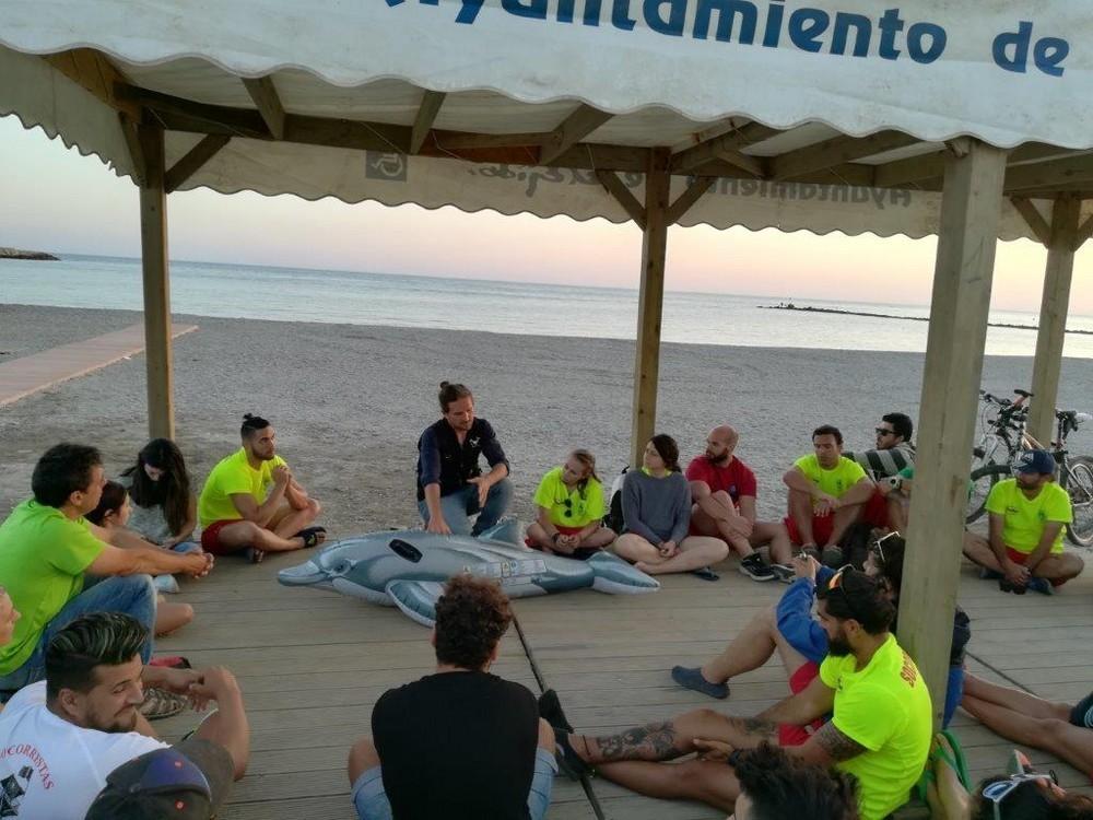 Socorristas y personal de playas formarán parte de un protocolo de actuación en varamiento de cetáceos