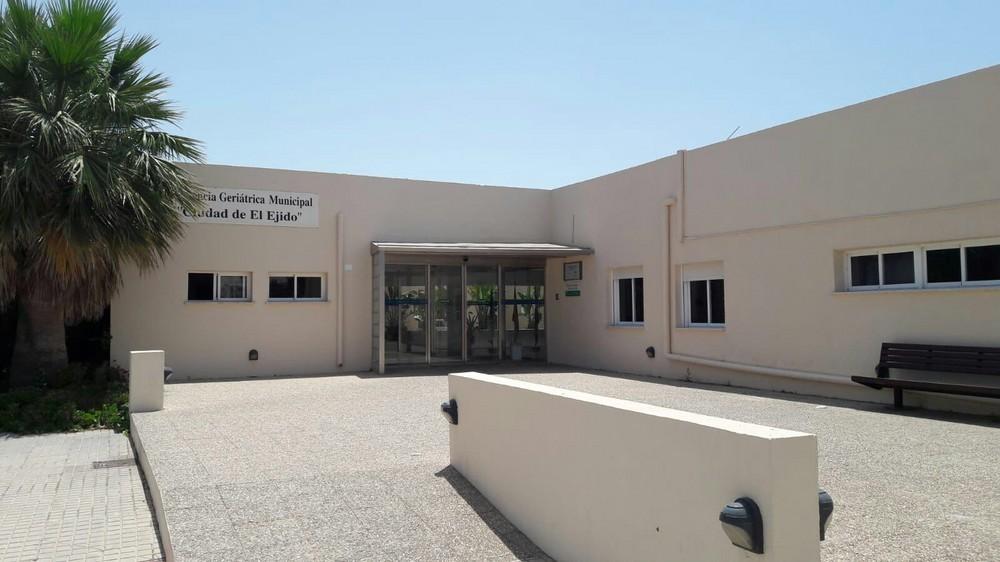 La Junta General de la Residencia Geriátrica de El Ejido y la de DUE aprueban con beneficio las cuentas anuales de 2017