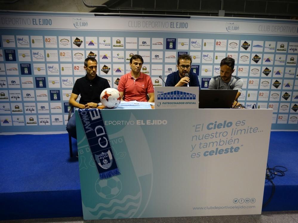 El CD El Ejido presenta al cuerpo técnico, para la próxima temporada, en la Segunda División Andaluza Juvenil