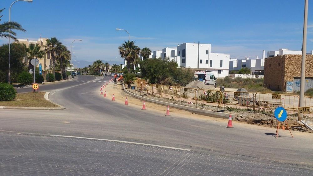 Los núcleos costeros de El Ejido se ponen de obras de cara a la temporada estival