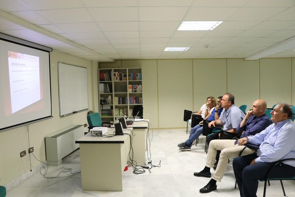 El Ejido participa en una jornada sobre la gestión de los Fondos Europeos en el ámbito local