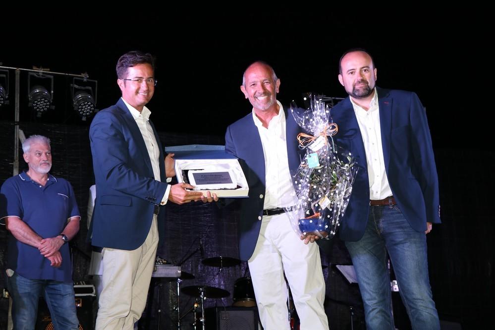 El pregonero de las fiestas de Almerimar destaca la agricultura y el turismo como los motores económicos de la localidad