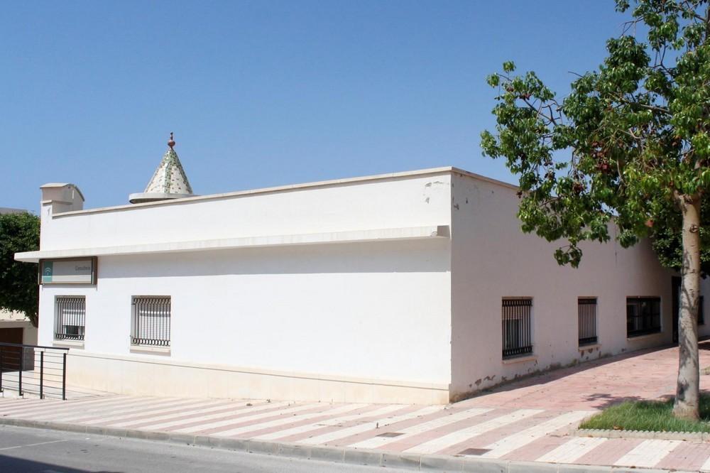 El edificio del Centro de Mayores de La Curva ganará una segunda planta y se revitalizará el parque del Canal