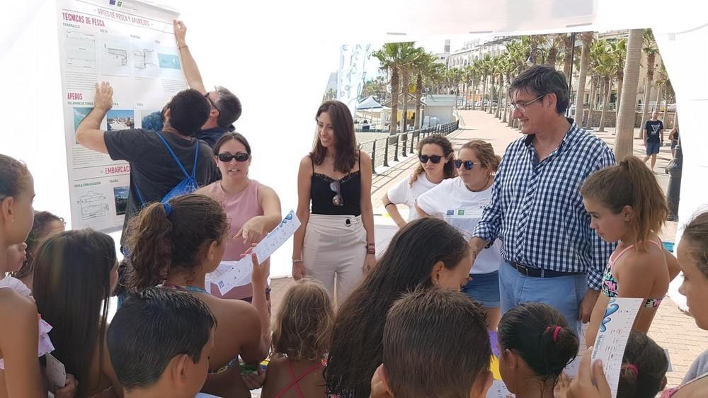 Ayuntamiento de Adra respalda la pesca costera artesanal y la acuicultura