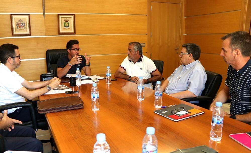 Arranca el Plan de Mantenimiento y Limpieza de Imbornales y Cunetas para garantizar el correcto drenaje del agua de lluvia