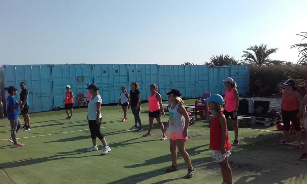 Gran éxito de participación en la gimnasia de mantenimiento que el IMD ha desarrollado este verano en los núcleos costeros