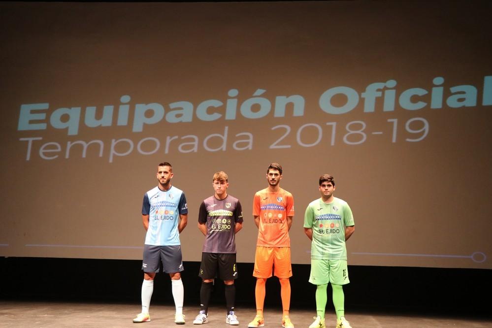 El CD El Ejido presenta sus nuevas equipaciones para la temporada 2018/2019