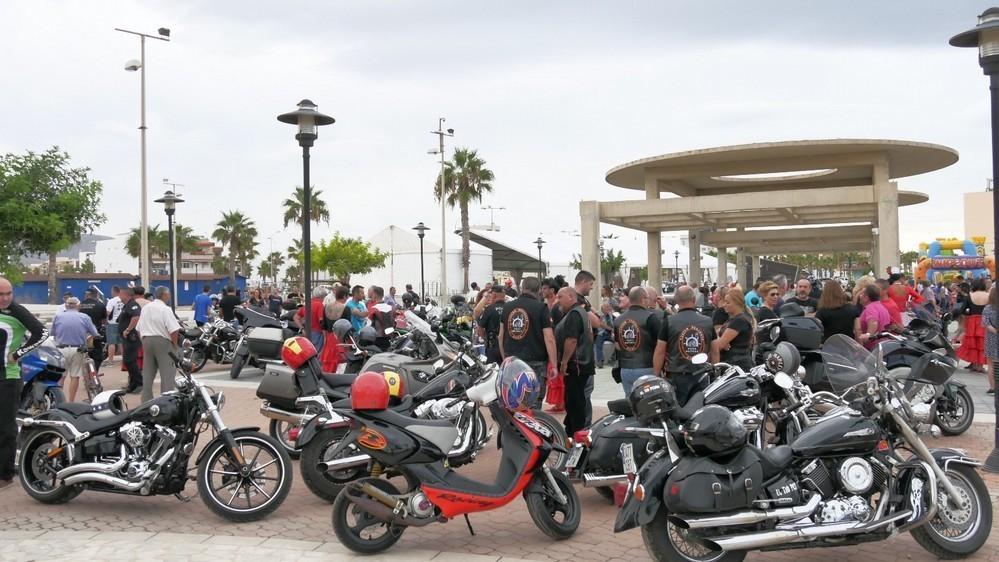 Los moteros tomaron la feria de Adra