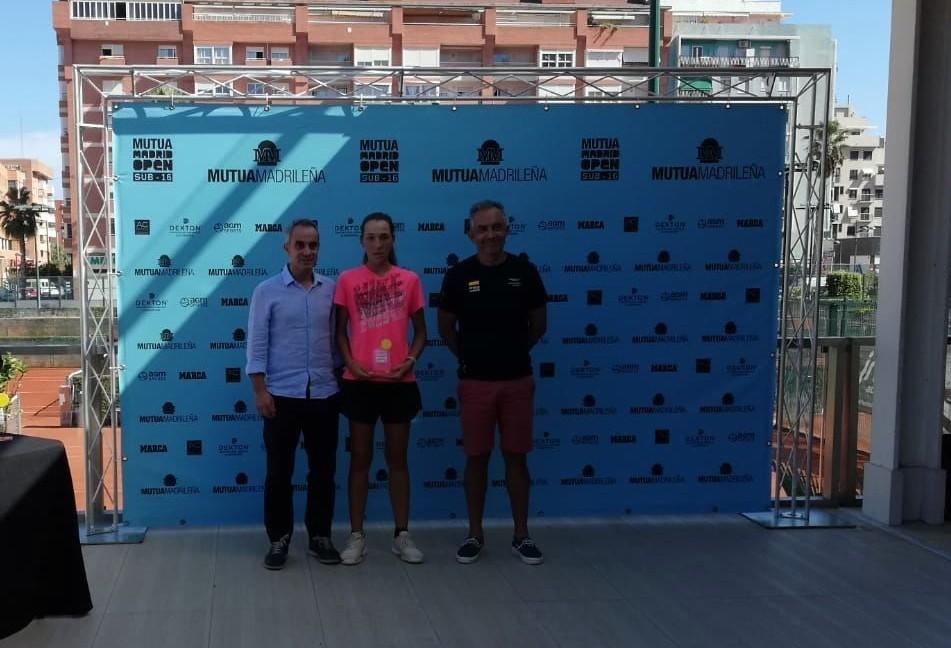 Encarni García, finalista en la prueba del Mutua Madrid Open sub’16 en Valencia