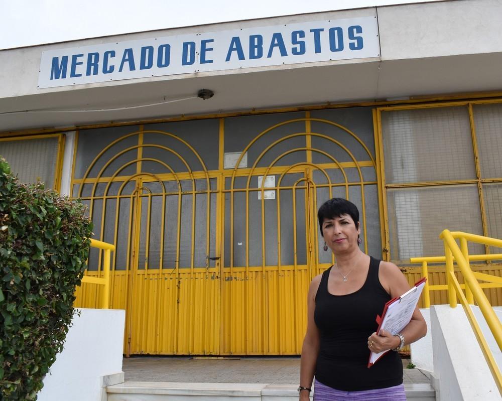 IU Roquetas reclama transparencia e igualdad en la adjudicación de los puestos libres del mercado de Aguadulce