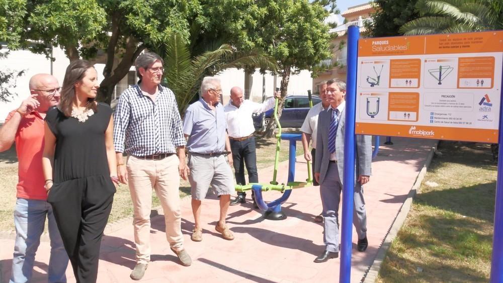 Ayuntamiento de Adra instala cuatro nuevos parques biosaludables en las  barriadas