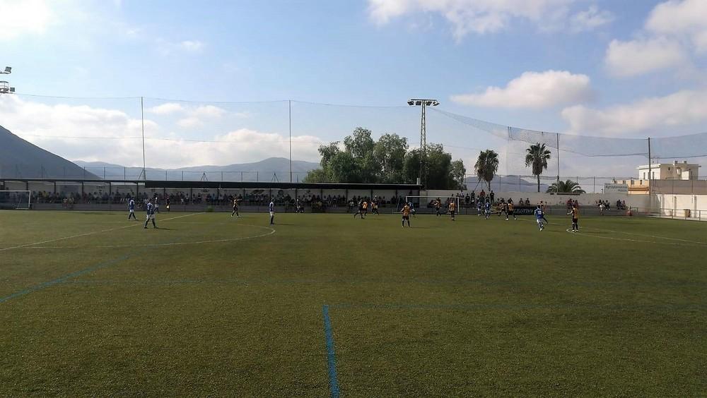El Berja CF derrota con buen juego al Maracena y se coloca  líder en solitario