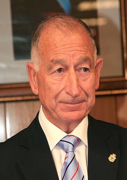 Gabriel Amat da la enhorabuena a todos los roqueteros por lograr que la Junta financie el hospital