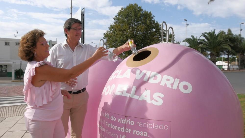 Ecovidrio y Ayuntamiento de Adra presentan la campaña ‘Recicla Vidrio por ellas’ con motivo del Día Mundial del Cáncer de Mama