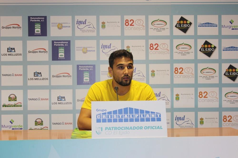 Garrido quiere al equipo al cien por cien el domingo frente al Recreativo