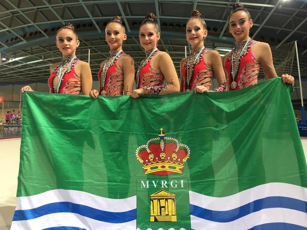 El Club Gimnasia Rítmica El Ejido vuelve de un intenso fin de semana con dos nuevos metales.