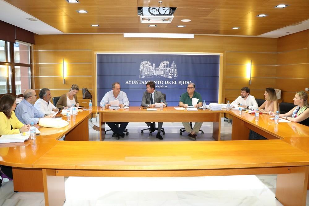 El Ayuntamiento saca a licitación pública el servicio de recogida y transporte de animales abandonados, vagabundos o perdidos