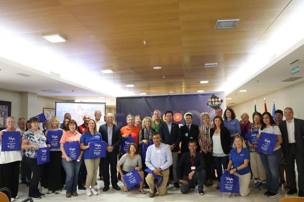 Profesores agrónomos de la Universidad de Florida visitan El Ejido para conocer la innovación y calidad del modelo agrícola