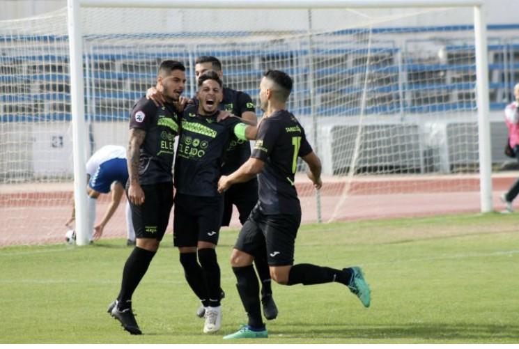 El CD El Ejido salva el primer ‘match point’